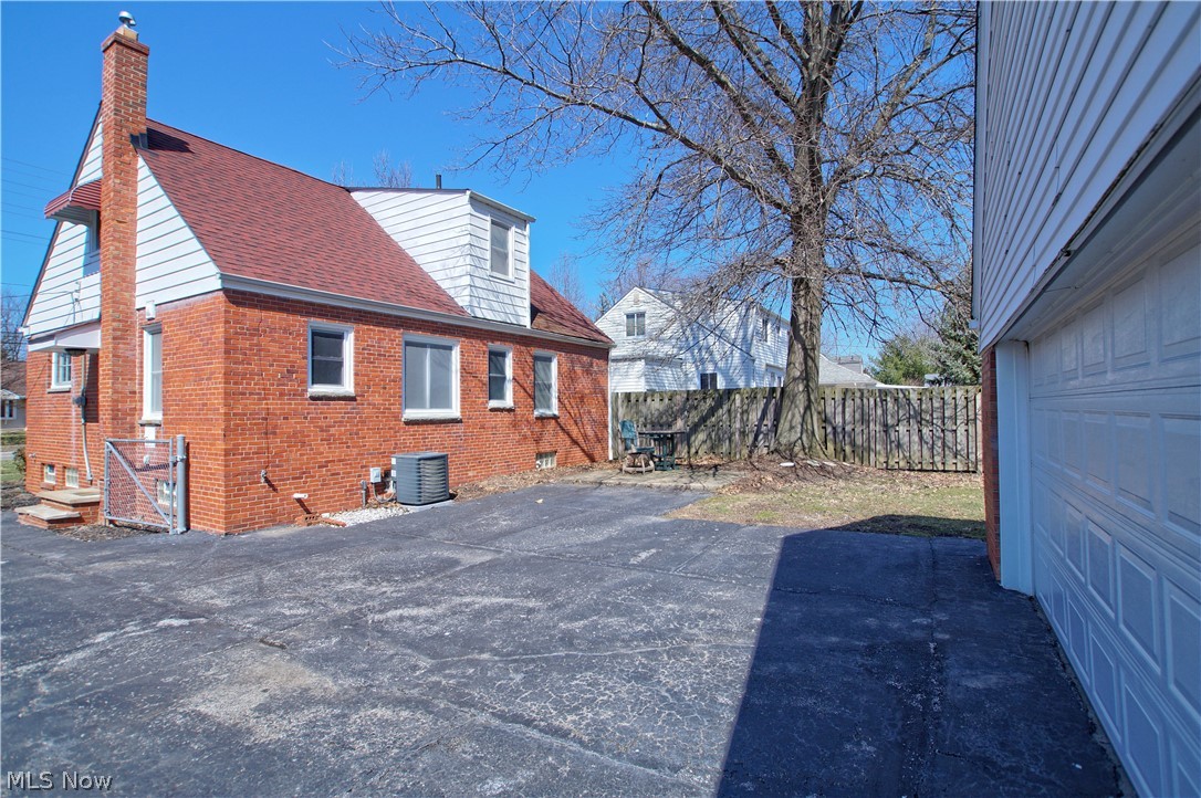 Mayland 01 - Residential