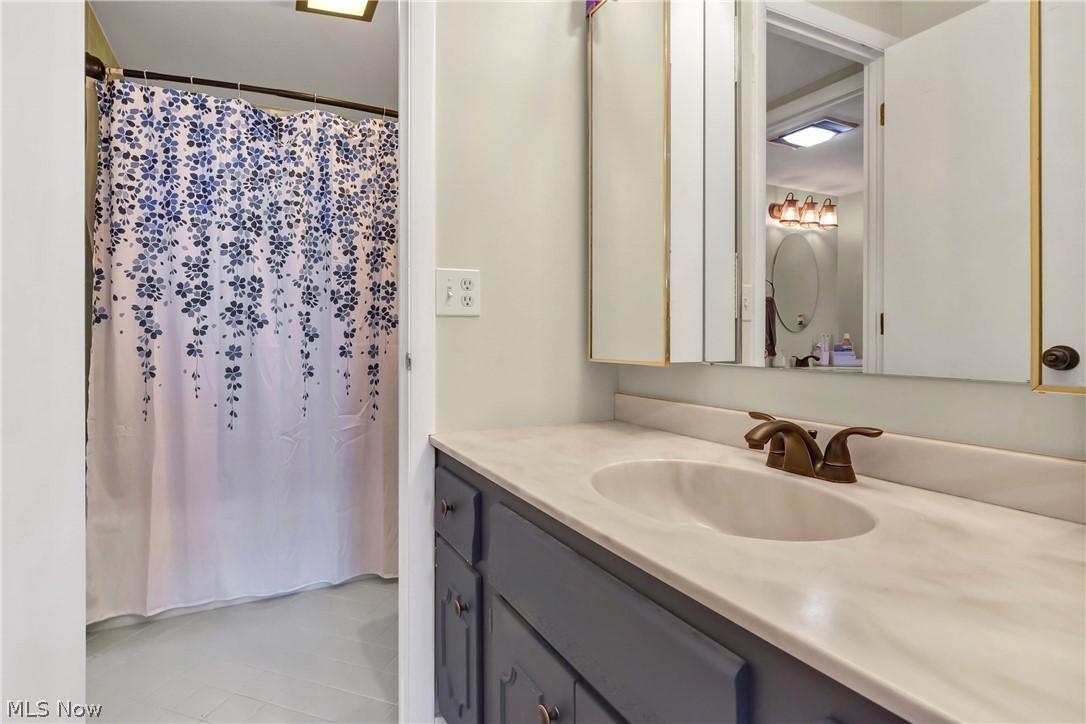 Meridian Condo - Residential