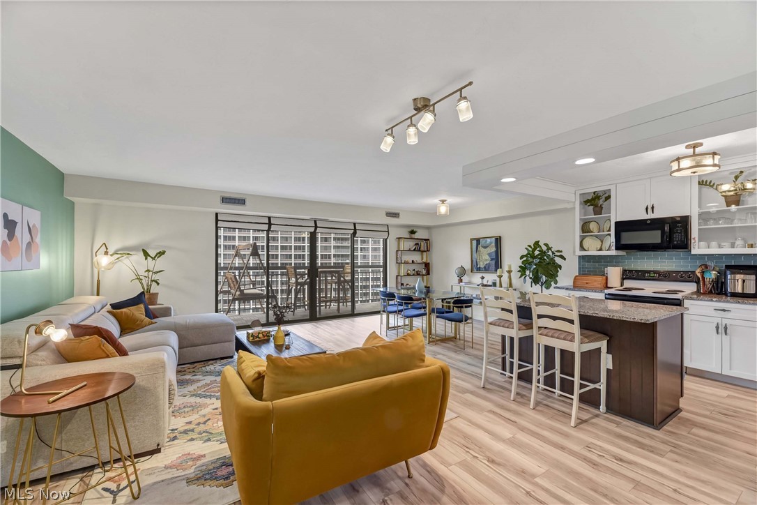 Meridian Condo - Residential