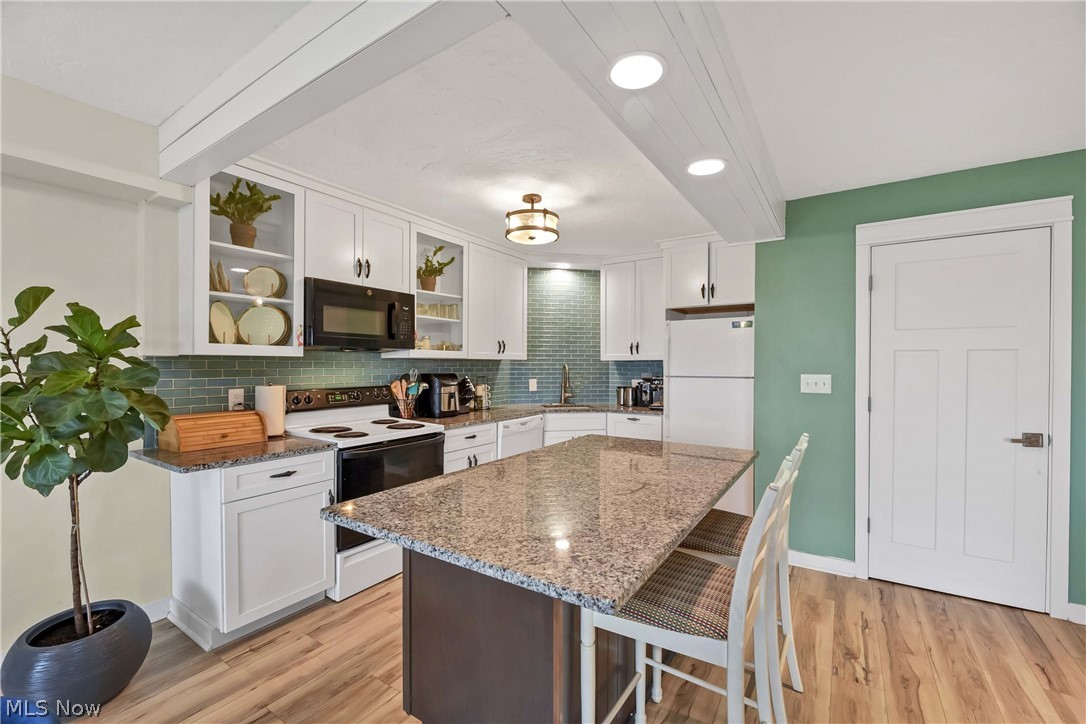 Meridian Condo - Residential