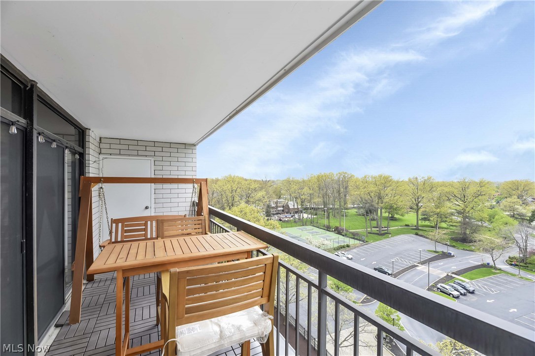 Meridian Condo - Residential