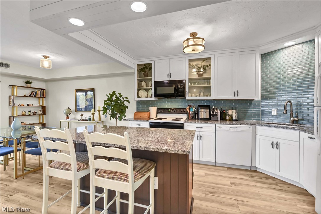 Meridian Condo - Residential