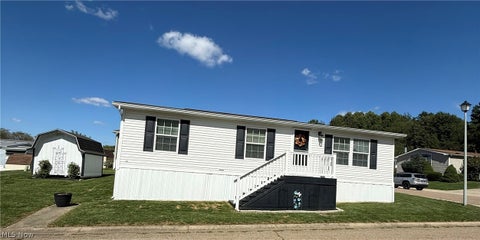 Homes For Sale - 11608 NE 4th Street<br/> Magnolia, OH 44643
