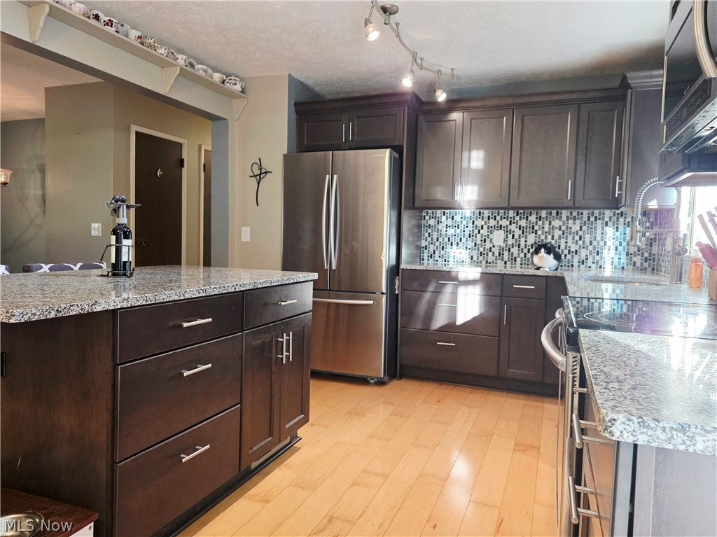3798 Nautilus Trail