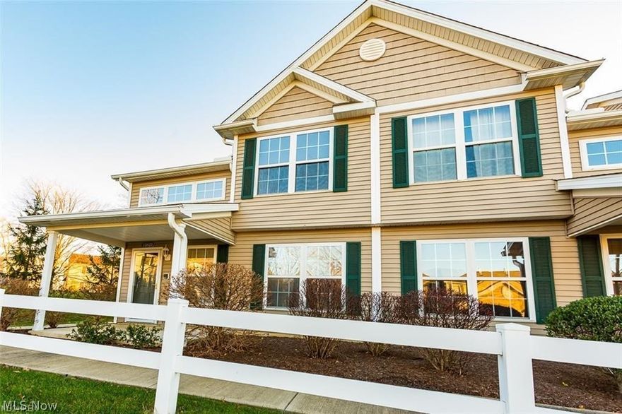 Welcome to this spacious End unit townhouse built in 2007. Walk in to a nice entry way that opens to the family room with vaulted ceilings. Beautifully installed hardwood floor in 2018, ceiling fan, track lights (2018). 2 closets. 1/2 bath. Dining room. Laundry room is conveniently located from the garage entrance with new washer and dryer (2021). Tiled Kitchen with oven (2020), microwave, garbage disposal, dishwasher, Maple cabinets, with bar stool seating if desired. 2nd floor: master bedroom with vaulted ceilings, walk in closet, full bathroom with tub and stall shower. 2nd bedroom with full bath, closet. 2 car attached garage. A/C. Neutral decor. Worry free lawn care & snow removal. Schedule your private showing today.