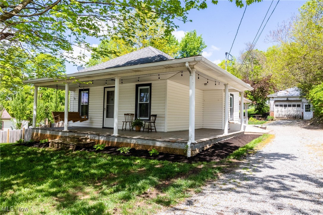 318 S Mill Street, Fredericksburg, Ohio image 2