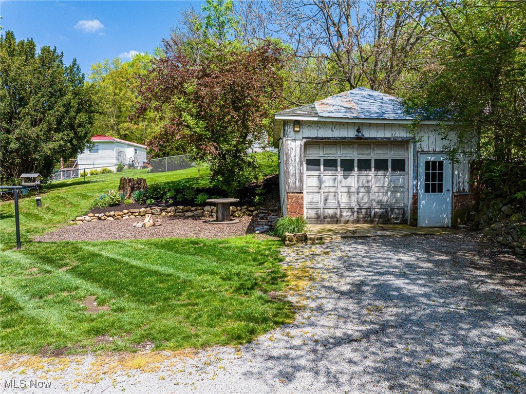 318 S Mill Street, Fredericksburg, Ohio image 35