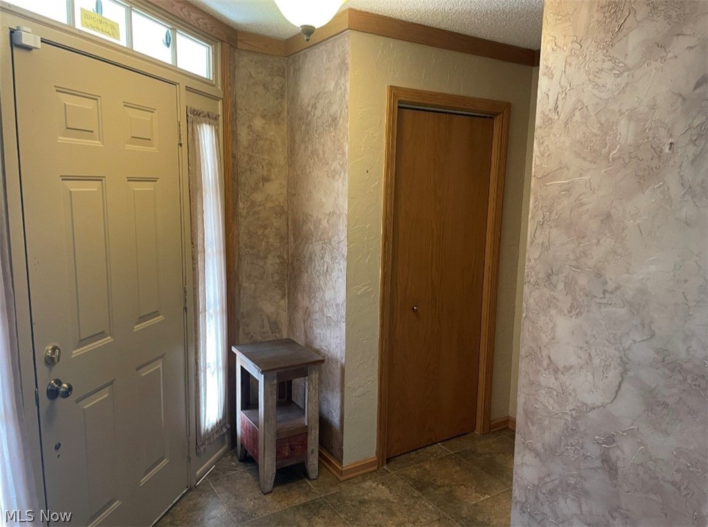 Hilltop Corner Condo - Residential