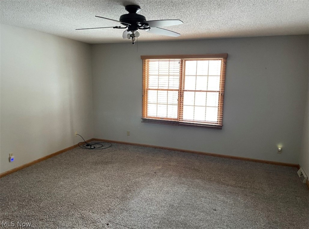 Hilltop Corner Condo - Residential