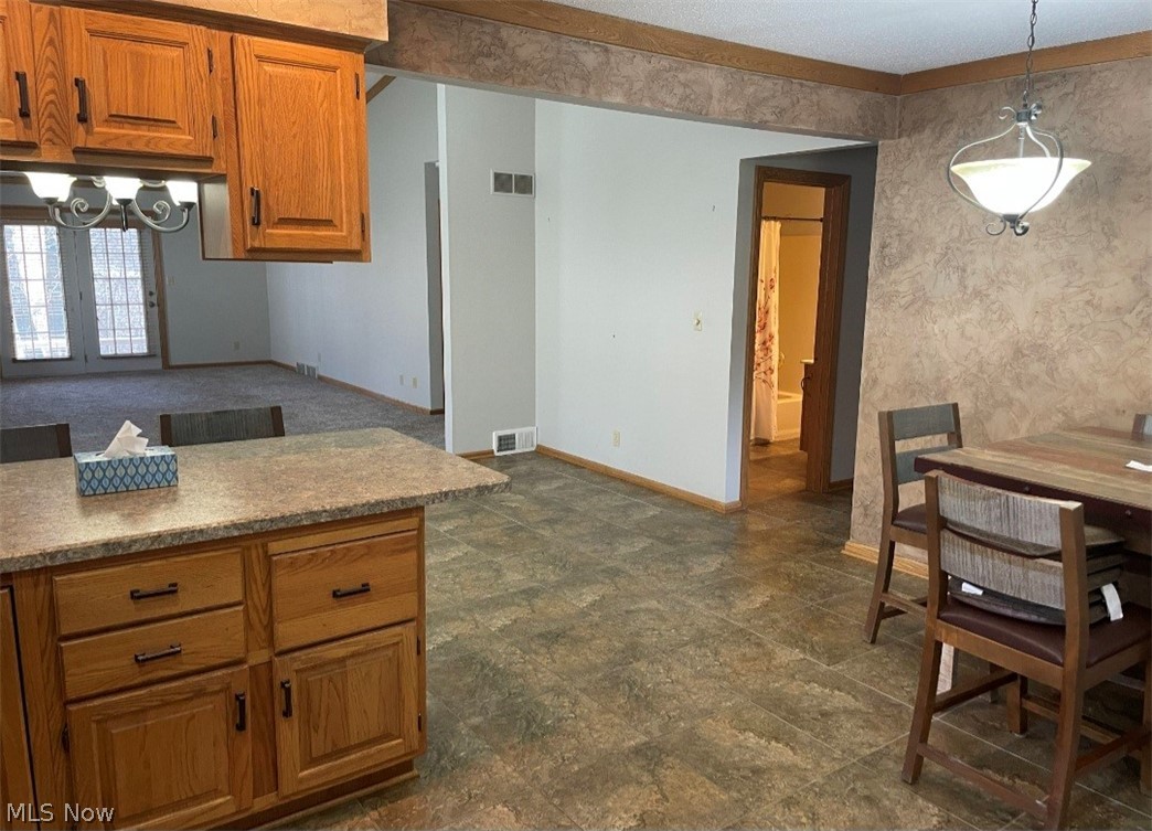 Hilltop Corner Condo - Residential