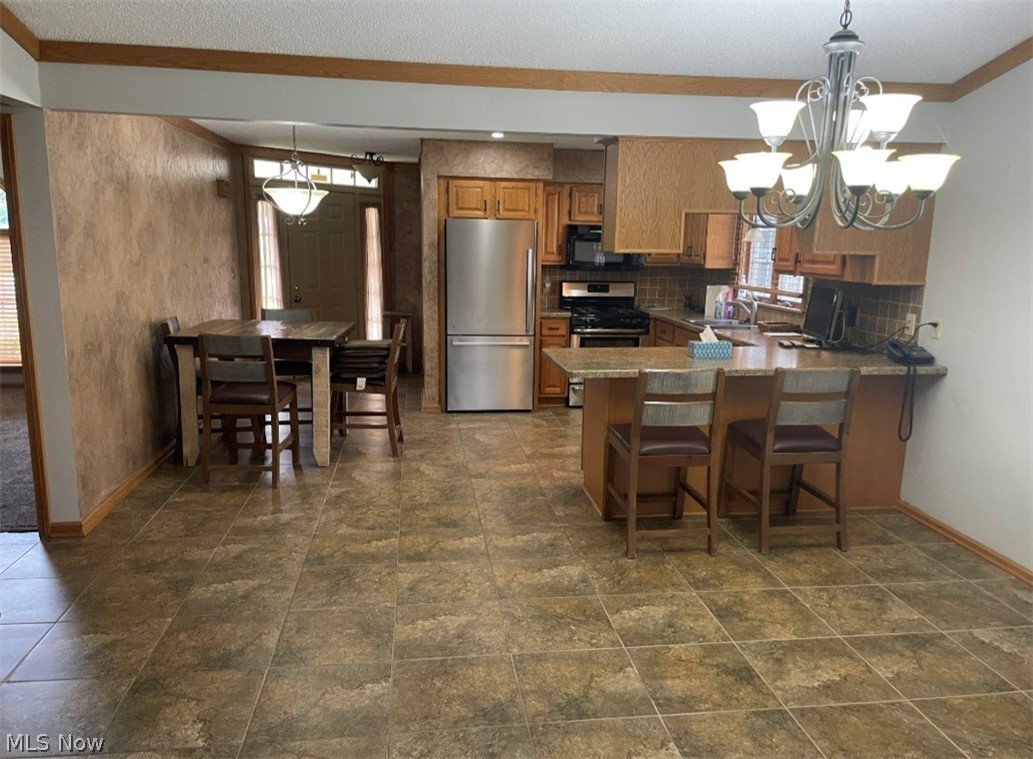 Hilltop Corner Condo - Residential