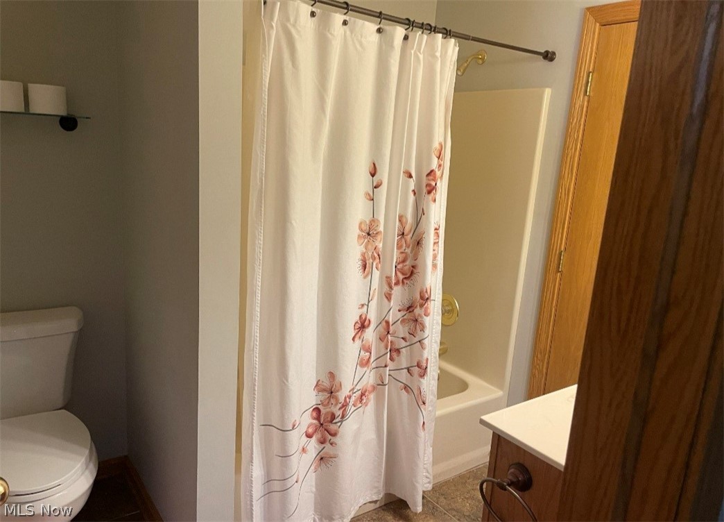 Hilltop Corner Condo - Residential