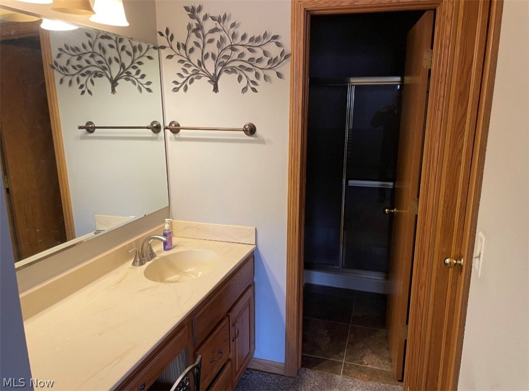 Hilltop Corner Condo - Residential