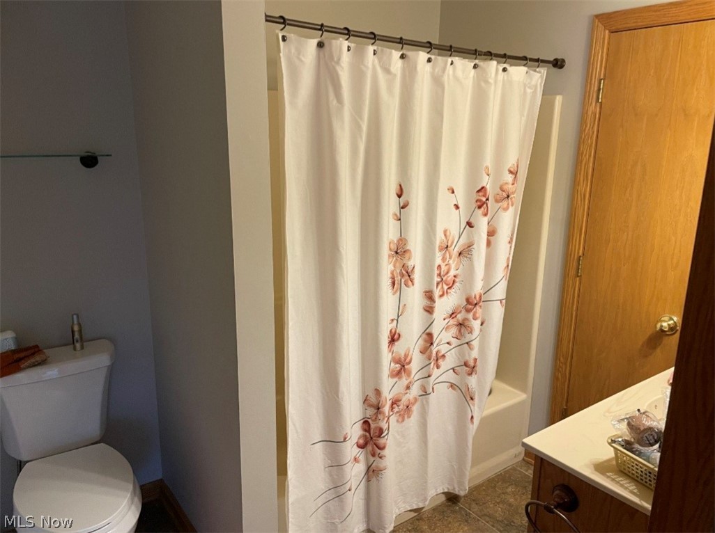 Hilltop Corner Condo - Residential