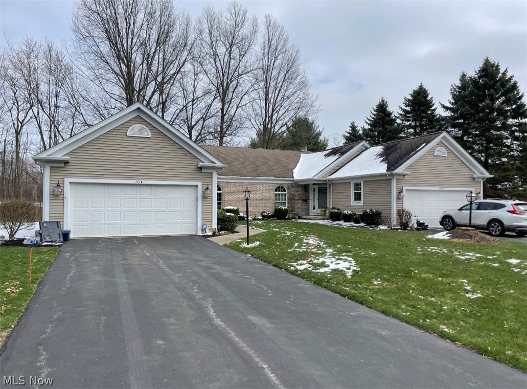 Hilltop Corner Condo - Residential