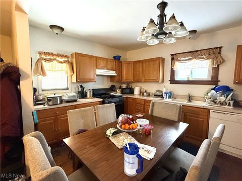 Tiny photo for 3433 W 125th Street, Cleveland, OH 44111 (MLS # 5184184)