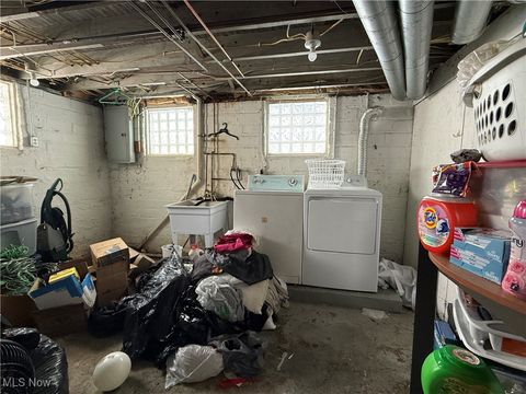 Tiny photo for 3433 W 125th Street, Cleveland, OH 44111 (MLS # 5184184)