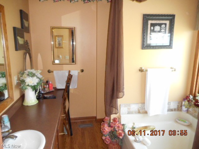 Carpenter Cairo Crestdale - Residential