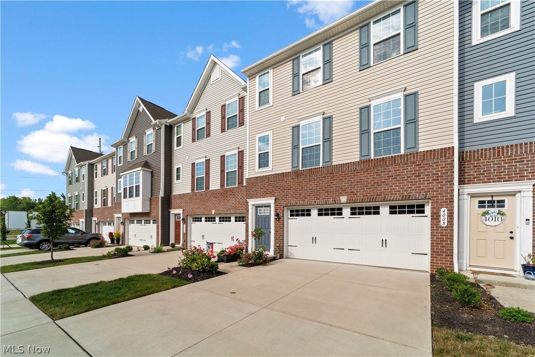 4008 N Steels Circle