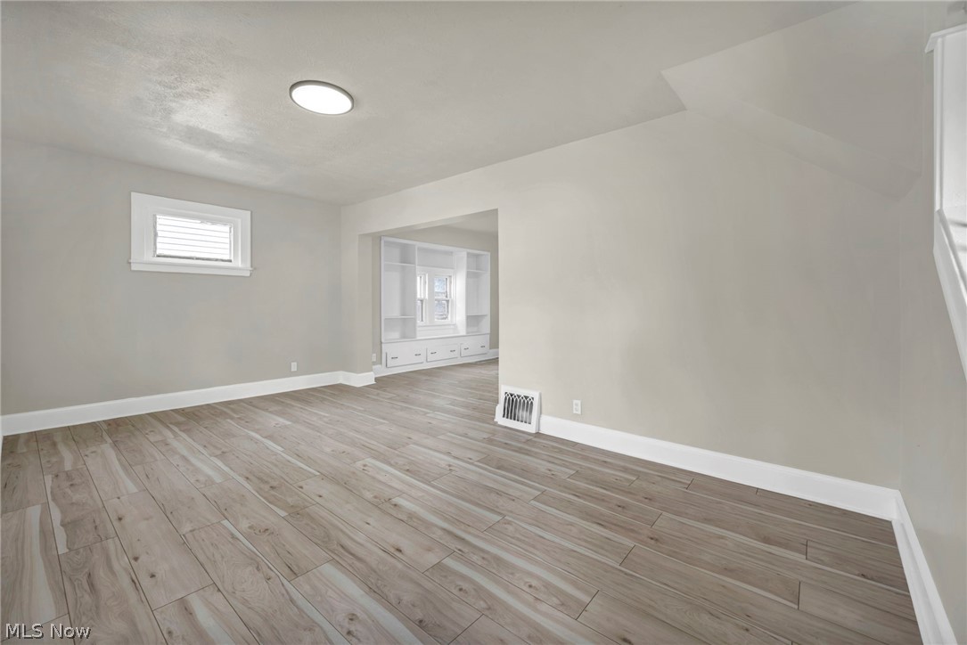 1703 Crestline Avenue