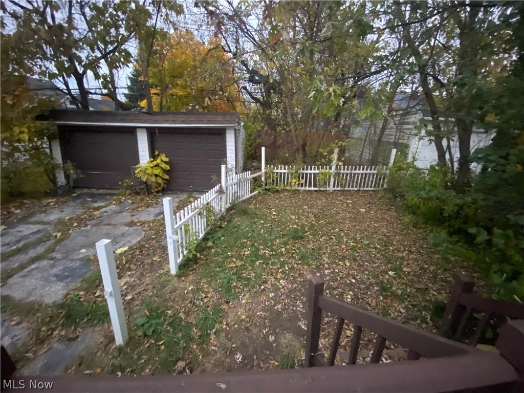 Photo of 14213 Edgewood Avenue, Cleveland, OH 44128 (MLS # 5193787)