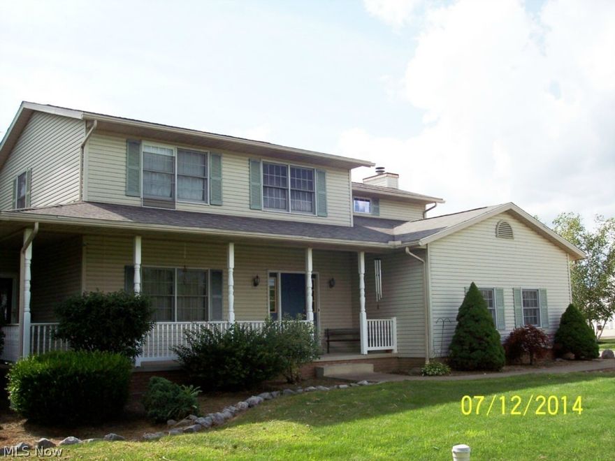 Quiet Country Cul-De-Sac with Great views in the beautiful area of Eastern Wayne County. 4 bedroom, 3.5 bath Colonial on nicely landscaped 1.5 acre lot. Wrap around front porch as well as the extra large deck.