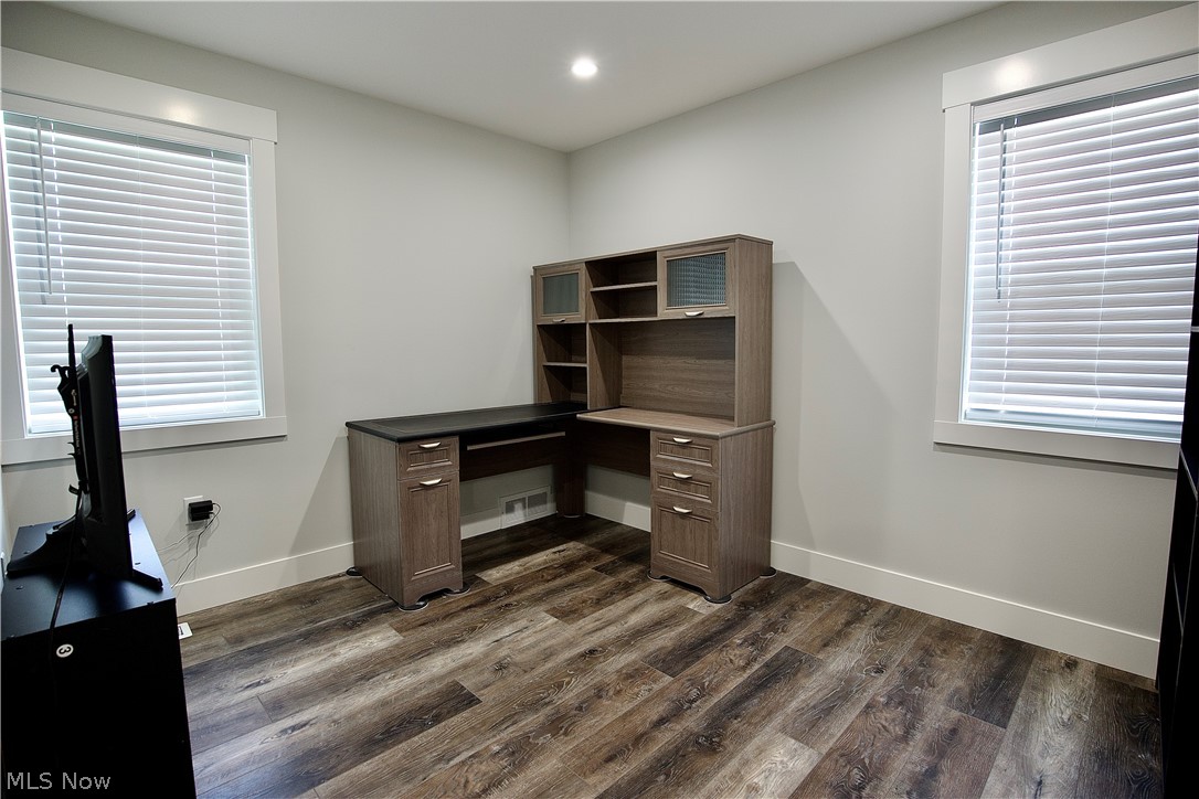 Conger-Helper Realty Companys - Residential
