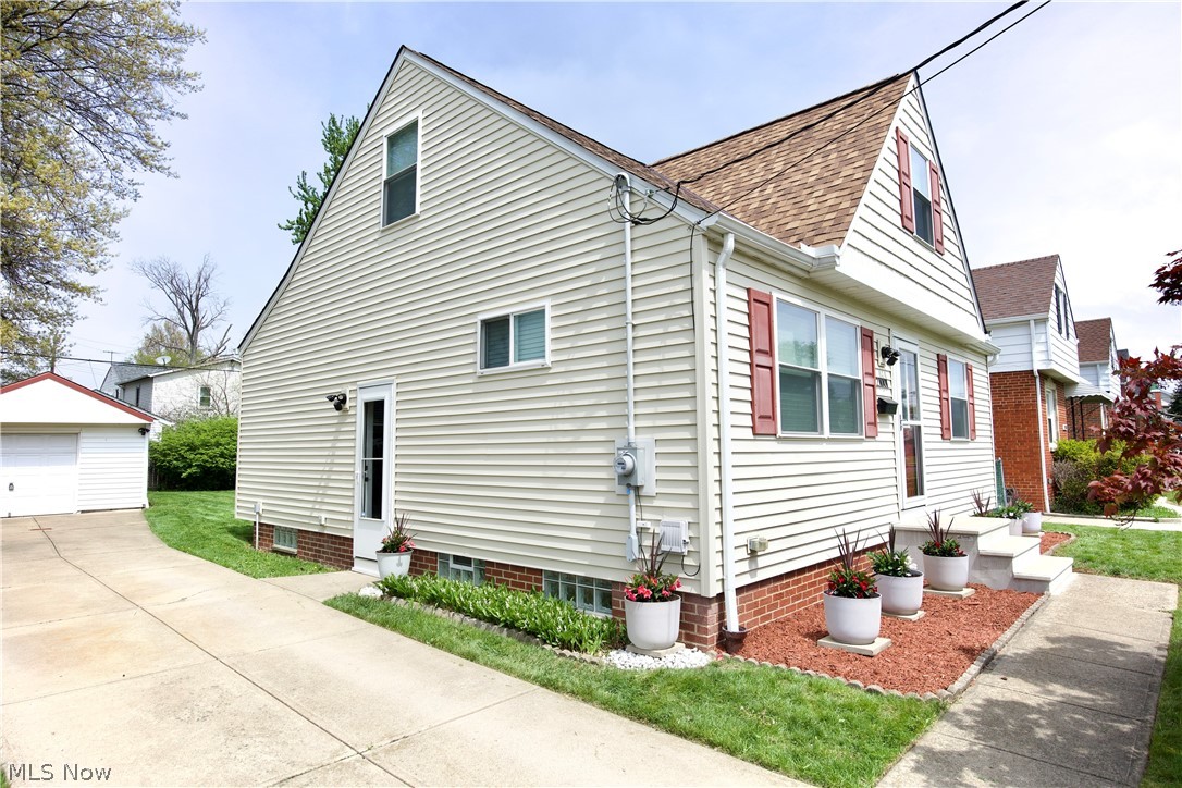 Conger-Helper Realty Companys - Residential