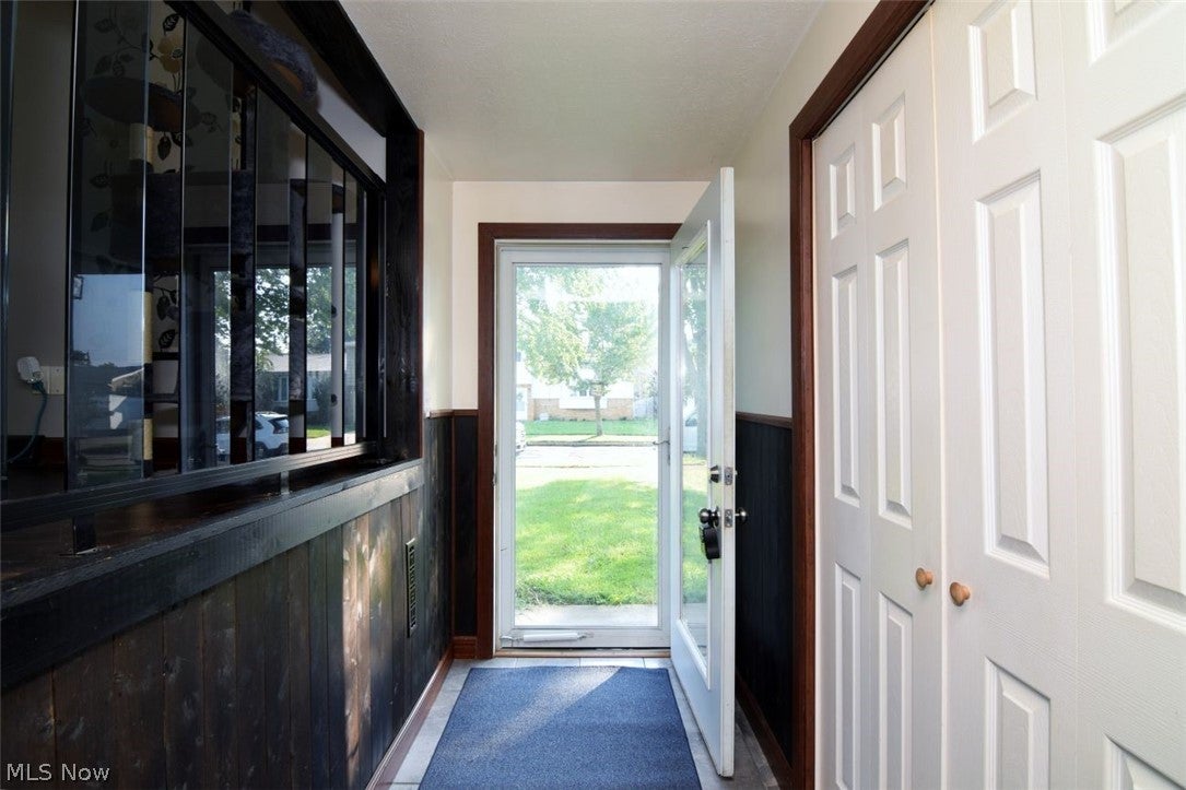 6902 Lantern Lane