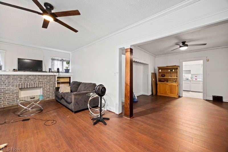 1745 Wayside Road