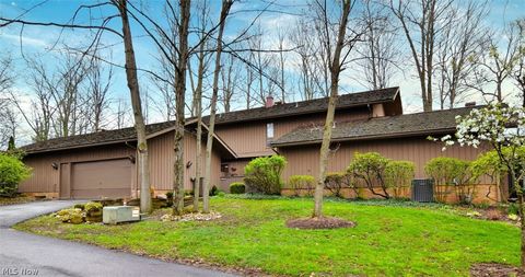 Condo For Sale - 570-21 Russet Woods Lane<br/> Aurora, OH 44202