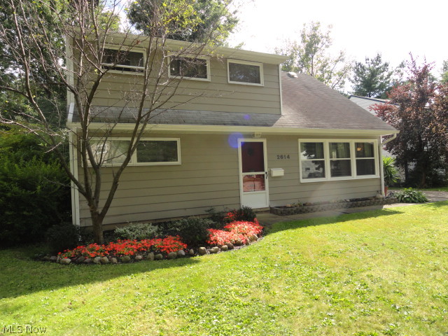 Beautiful home in River Estates! Cape with family room and dining room addition! Bike/Hike trail to Water Works picnic, pool, playground, river & ball fields. Silver Lake Elementary School! New furnace & AC in 2014. New carpet. Updated bathroom & kitchen, many new windows too. backyard adjoins vacant land. Must see.