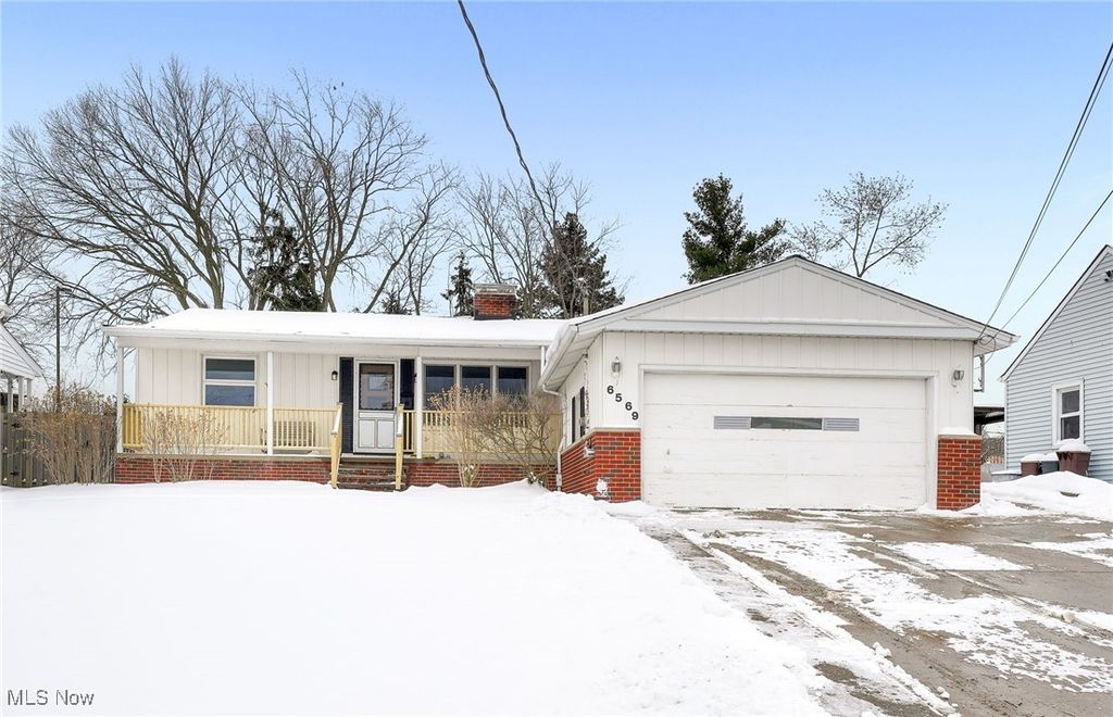 Photo of 6569 Roycroft Drive, Parma, OH 44129 (MLS # 5177222)