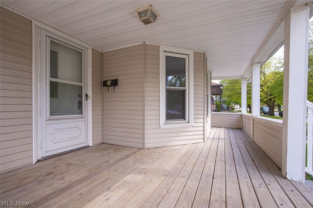 Photo of 1521 Newman Avenue, Lakewood, OH 44107 (MLS # 5207519)