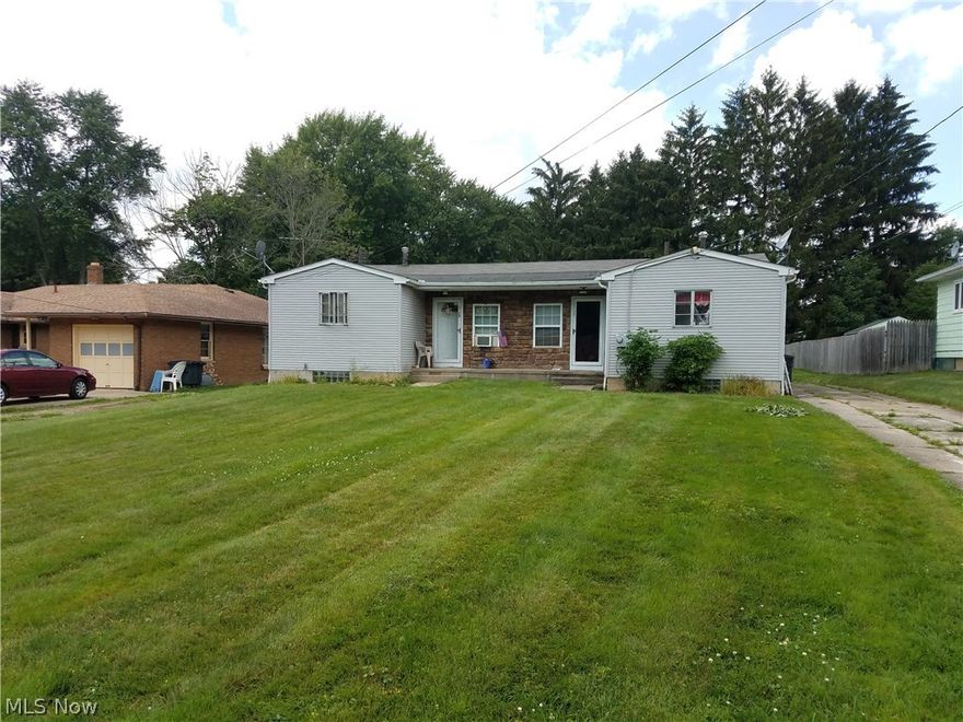 Well kept twinplex. 2 bdrm each unit. Newer roof shingles and siding. 3 car garage. Large yard. Great investment opportunity.