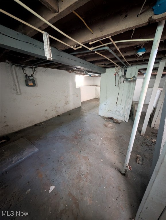 Cleveland, Ohio 44127, United States, 2 Bedrooms Bedrooms, ,1 BathroomBathrooms,Residential,Pending,203886