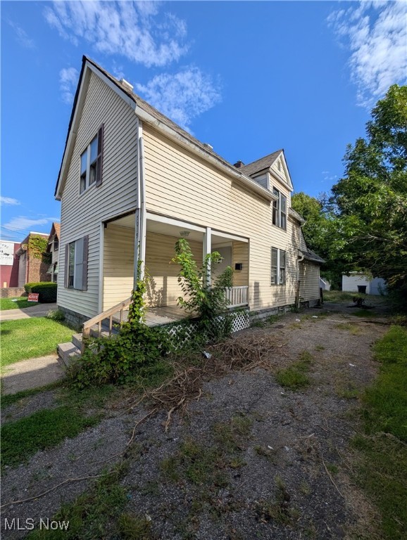 Cleveland, Ohio 44127, United States, 2 Bedrooms Bedrooms, ,1 BathroomBathrooms,Residential,Pending,203886