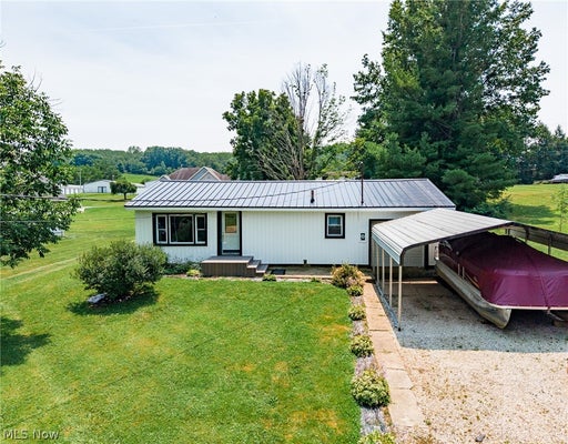 6102 VALE VIEW DR SW, SHERRODSVILLE, OH 44675 - Image eaf2f6591d2138c2a91927a6776ab7d3/324063560