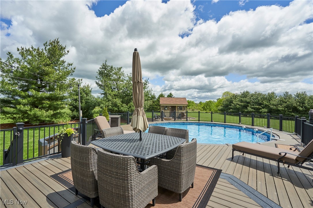 7355 Hunters Glen Lane, Seville, Ohio image 7