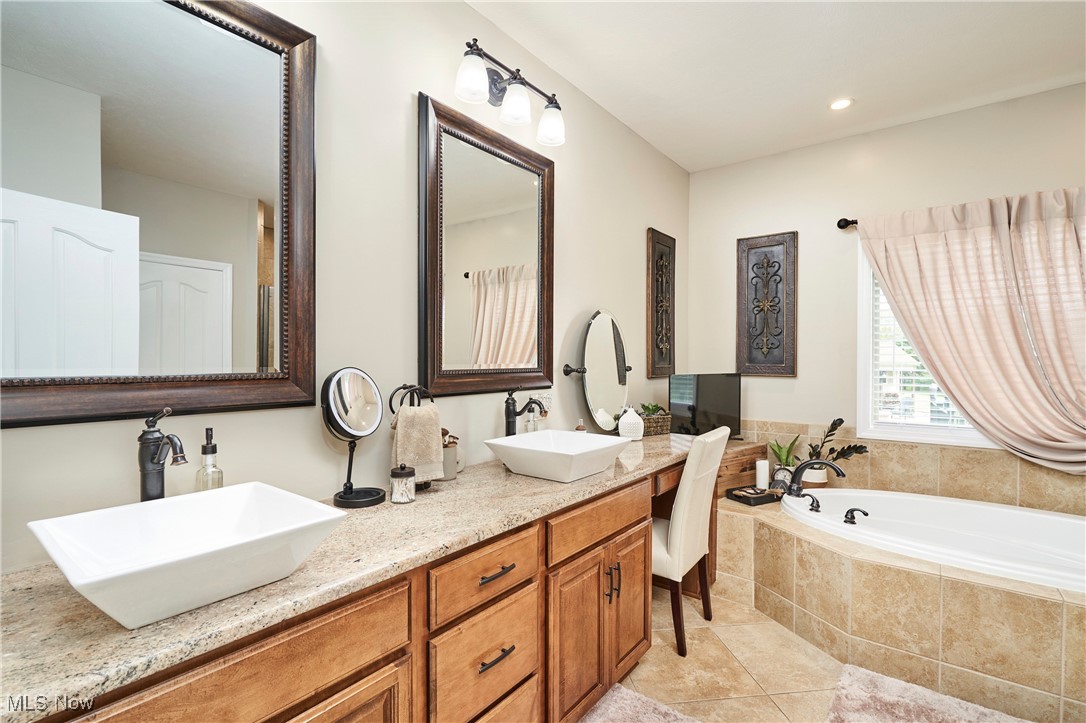 7355 Hunters Glen Lane, Seville, Ohio image 22