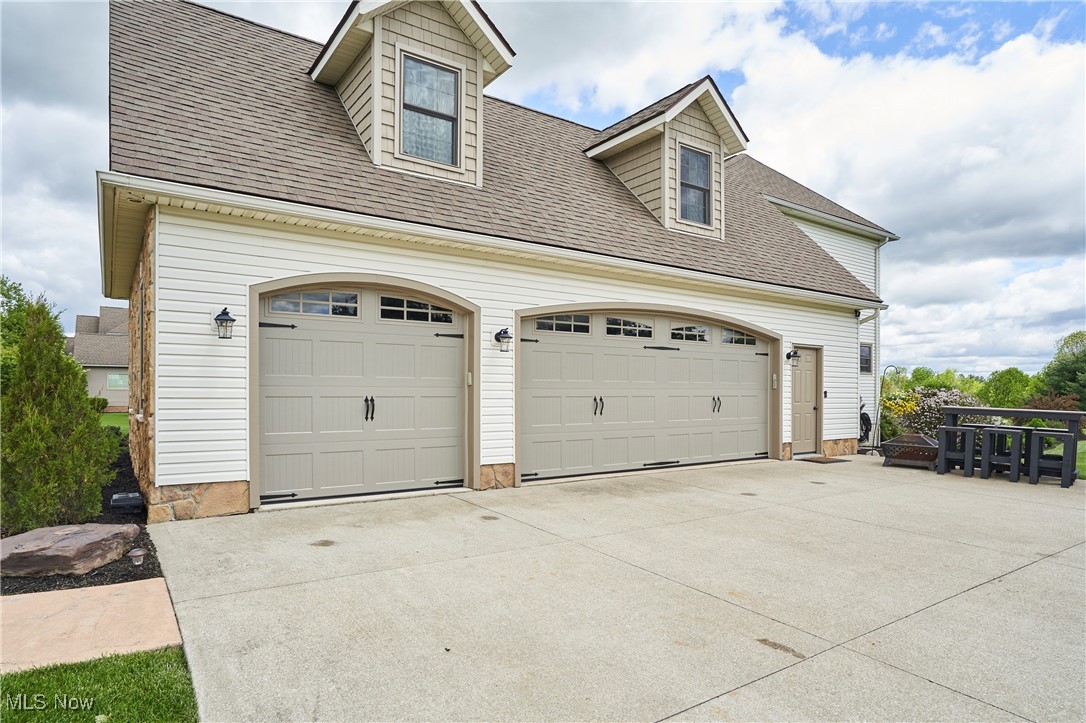 7355 Hunters Glen Lane, Seville, Ohio image 8