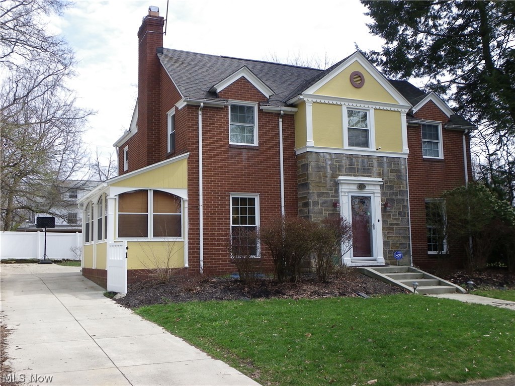 Welcome home to 577 Vinita Ave. Home is situated on a quiet dead end street of well maintained homes. Minutes to shopping, schools, and highways. This large 4 bedroom 2 1/2 bath, 2,370 square foot brick colonial home features crown mouldings, an eat-in kitchen, a first floor office area, and a sunroom off the main living room. There is an additional 400 square feet of finished space in the basement. Perfect for large families who need a bit more space.