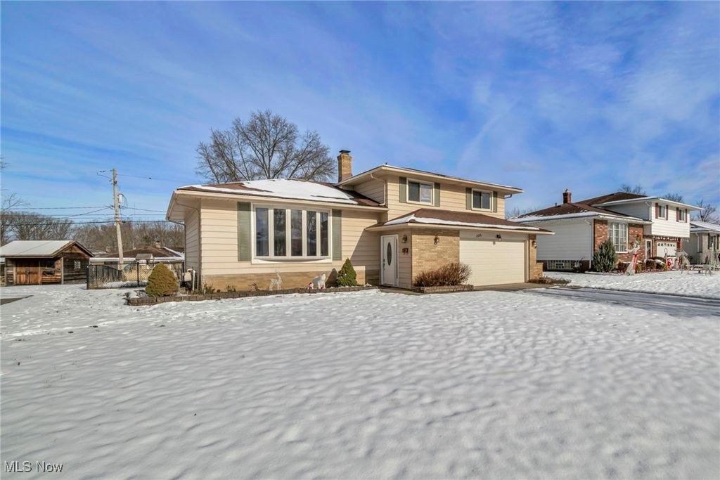 Photo of 2016 Coventry Drive, Parma, OH 44134 (MLS # 5173242)