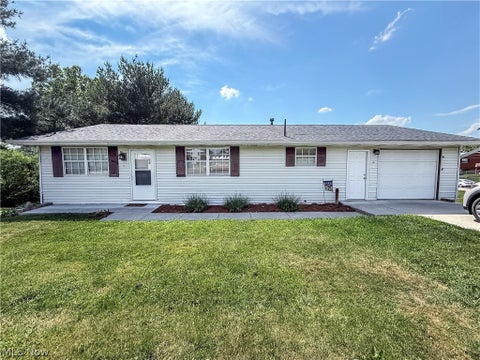 Homes For Sale - 2102 Nash Street<br/> Wood County, Parkersburg, WV 26101