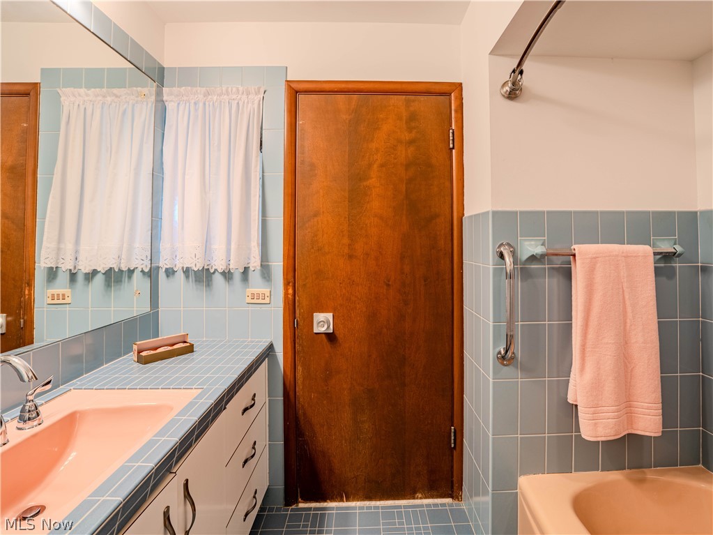 Emerman Corp Delsy Drive - Residential