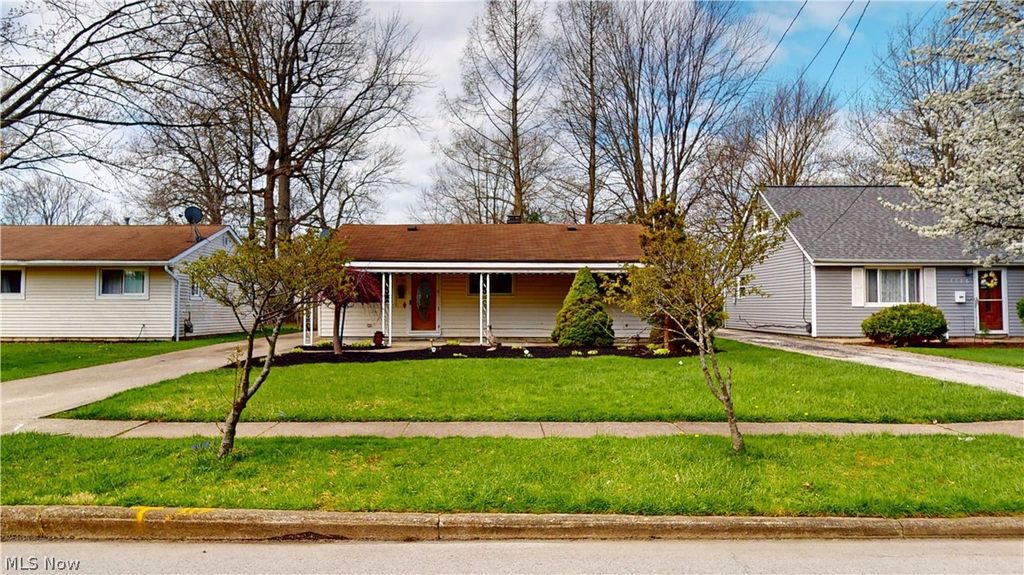 Photo of 4790 Robinwood Drive, Mentor, OH 44060 (MLS # 5202243)