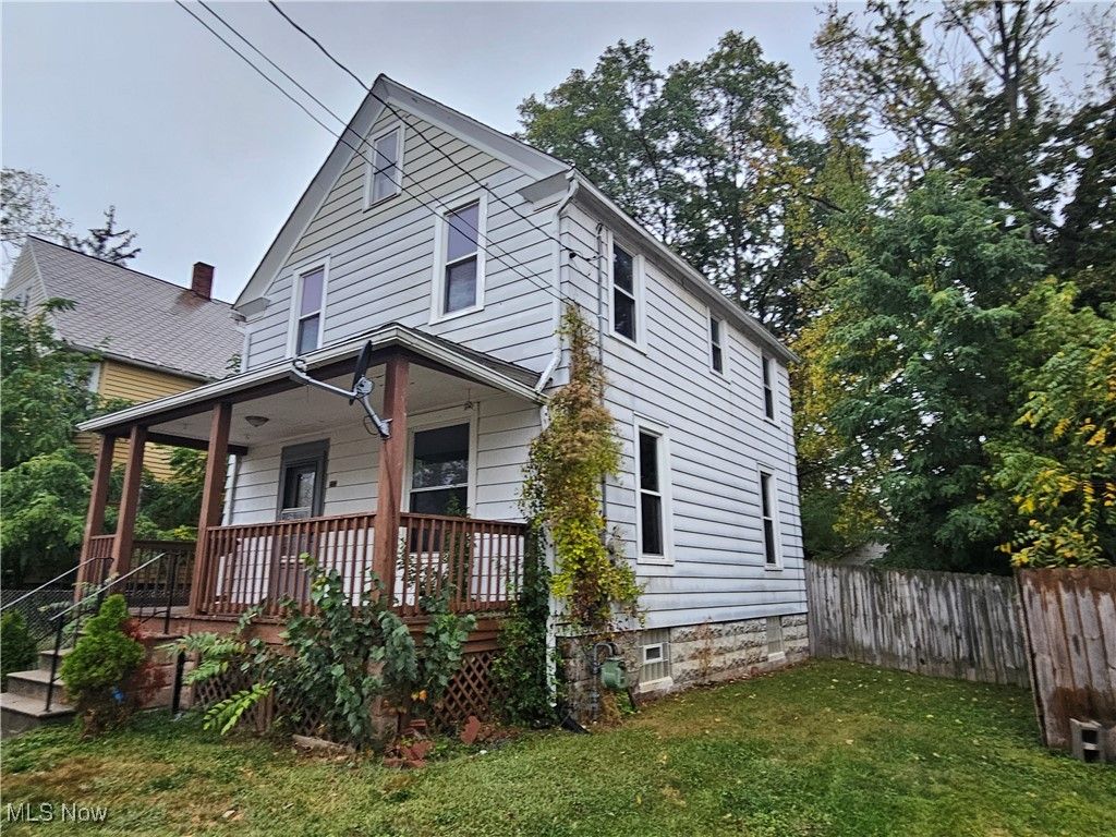 Photo of 213 George Street, Elyria, OH 44035 (MLS # 5174154)