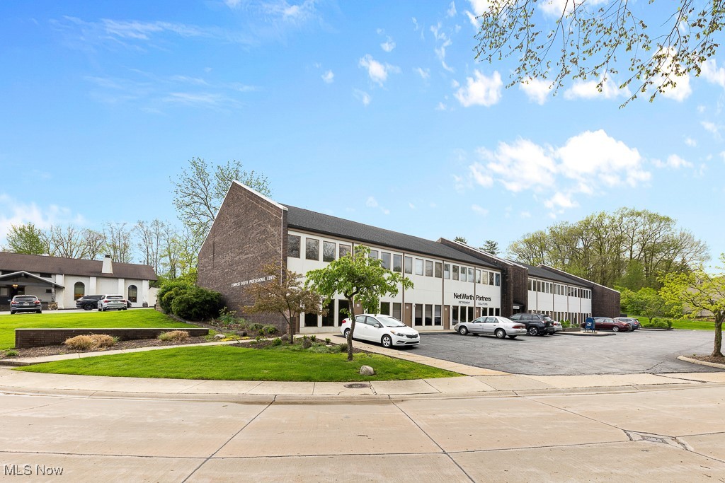 8180 Brecksville Road 115