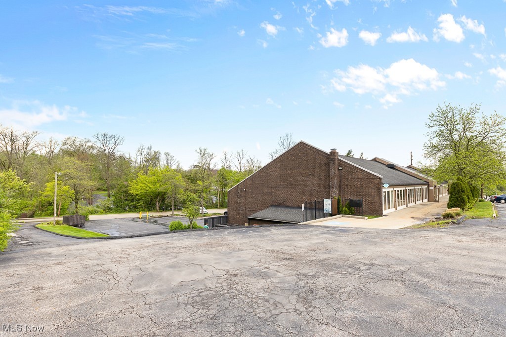 8180 Brecksville Road 115