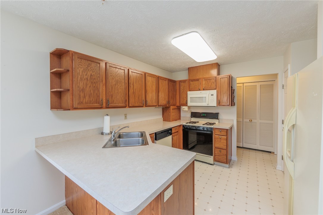 Macintosh Farms Condo 03 - Residential